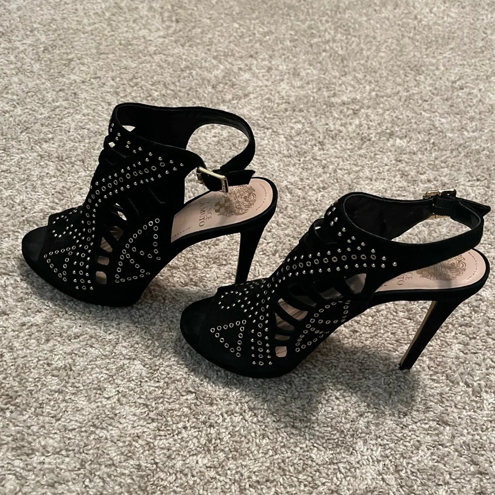 VINCE CAMUTO leather open toe black studded ajoure stiletto high heels s…